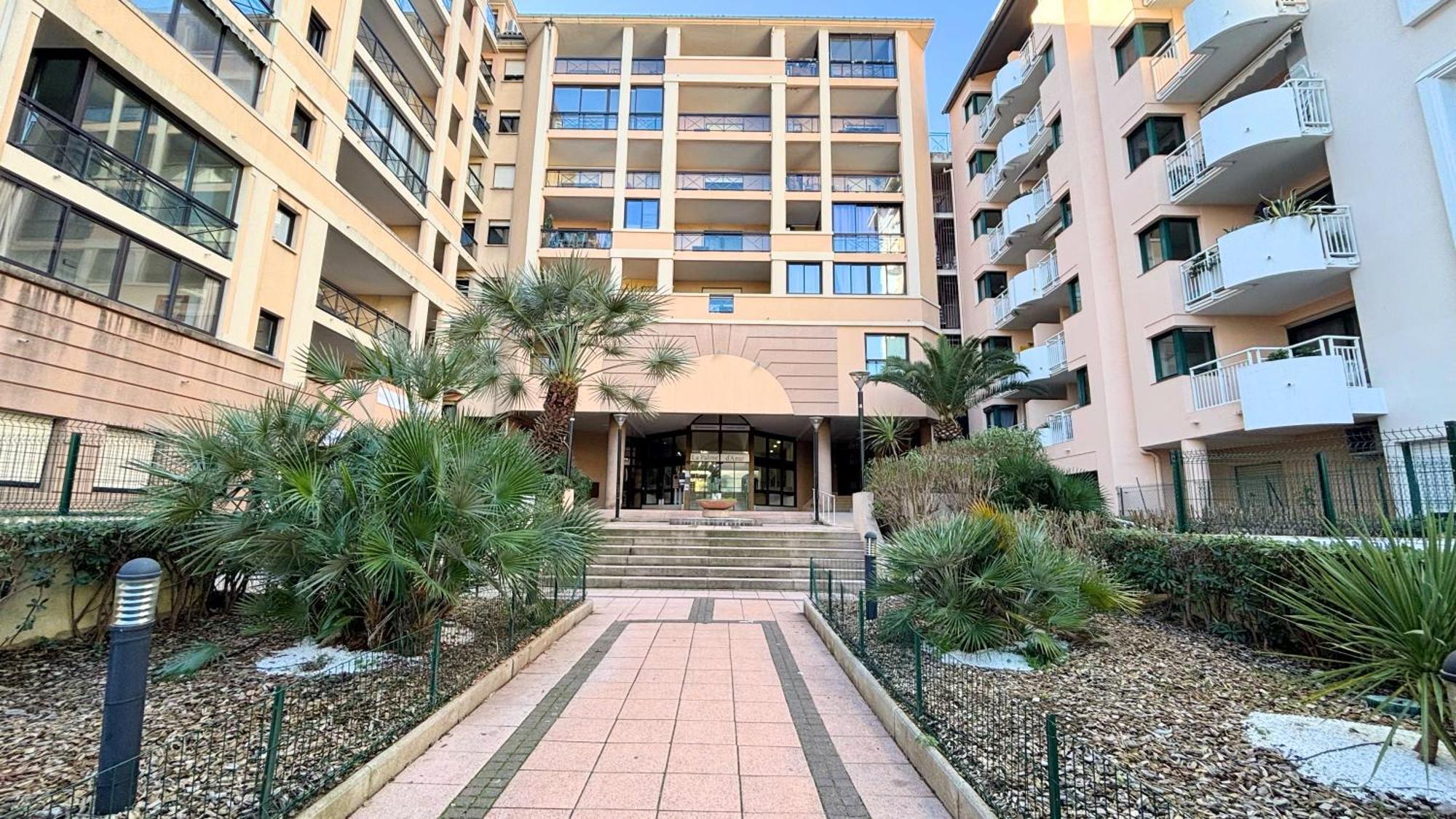 Appartement 556, Vue Mer Et Piscine By Palmazur Vacances Канны Экстерьер фото